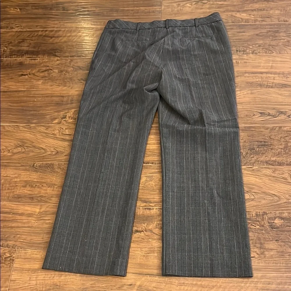 Women’s Roz & Ali Chic Gray Pinstripe Trousers, Sz. 14